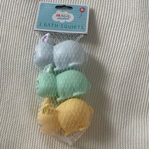Magic years bath squirts bunnies